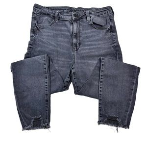 American Eagle Women’s Super High Rise Jegging Size 14 Reg Black Wash Distressed